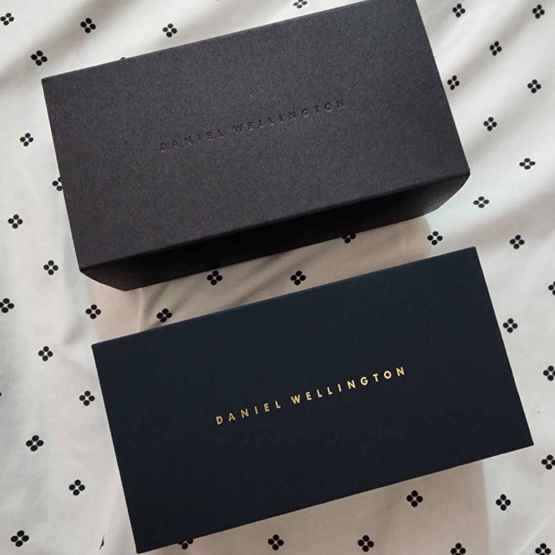 Original Daniel Wellington Petite Bondi 32mm Women s watch Women s Fashion Watches Accessories Watches on Carousell