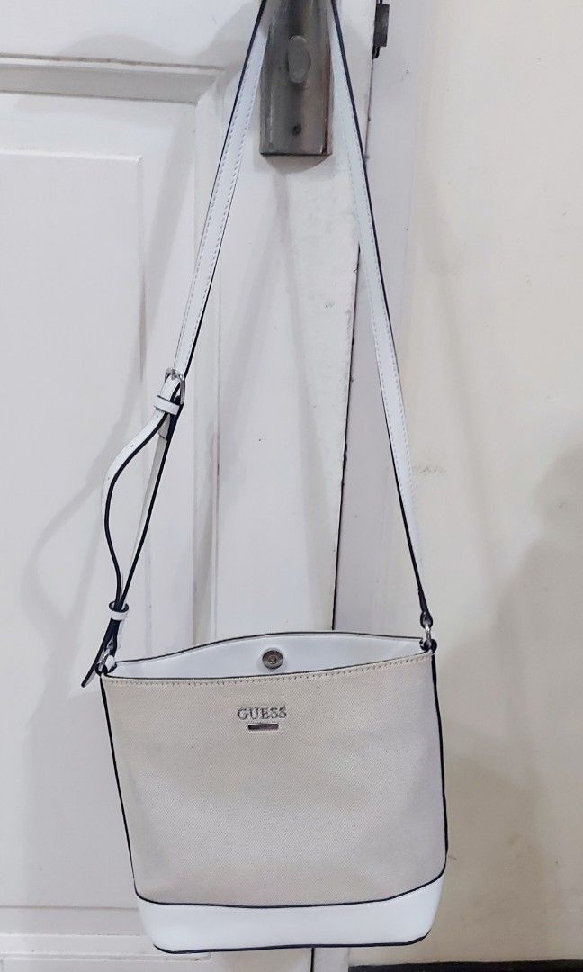 Guess sling bag hotsell original price philippines