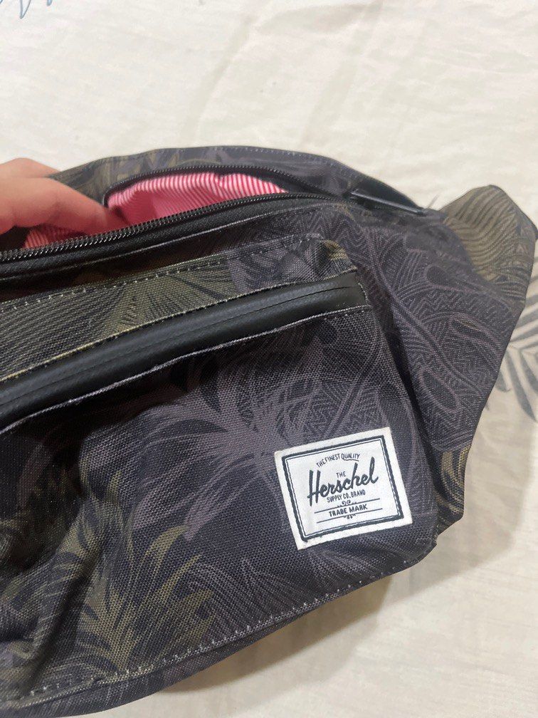 Original Herschel Waist Bag, Men's Fashion, Bags, Sling Bags on Carousell