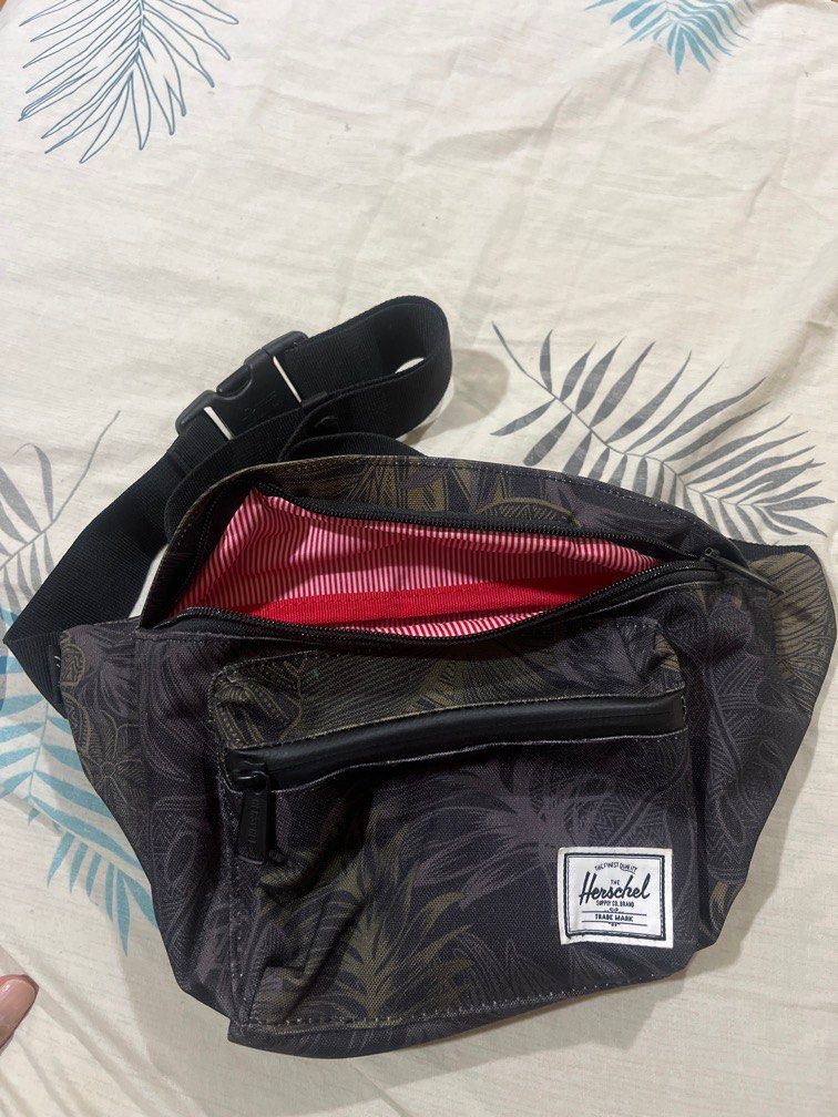 Original Herschel Waist Bag, Men's Fashion, Bags, Sling Bags on Carousell