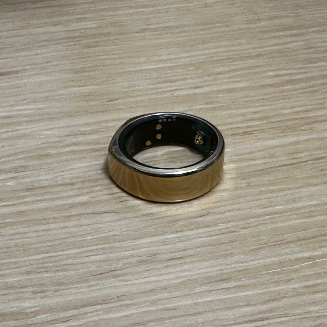 Oura ring gen 2 gold size 8, 手提電話, 智能穿戴裝置及智能手錶