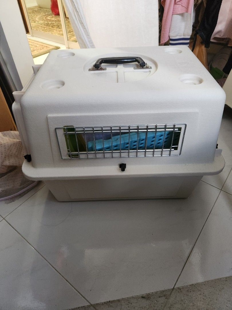 Petmate Vari Kennel Ultra, Pet Supplies, Homes & Other Pet Accessories on Carousell