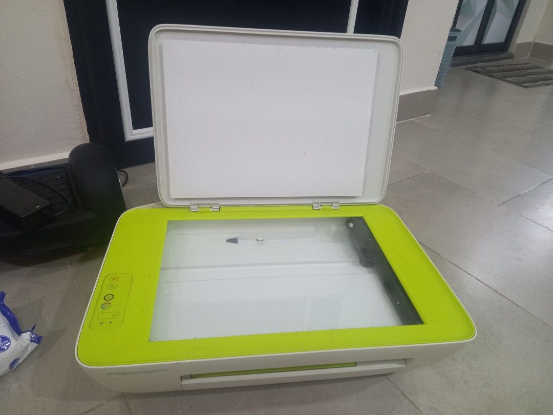 Printer hp (Category: Printers, Scanners & Copiers) located in Shah Alam. Submitted by shideetech (Listing ID 1241805163, Image 2). Description: Printer hp pakai time pkp sahaja anak nk buat homework, lepas tu pkp tak pakai dah sampai sekarang. Bole print, bole photostate , scan pun rasanya bole. Rm150. Self pickup Thanks..