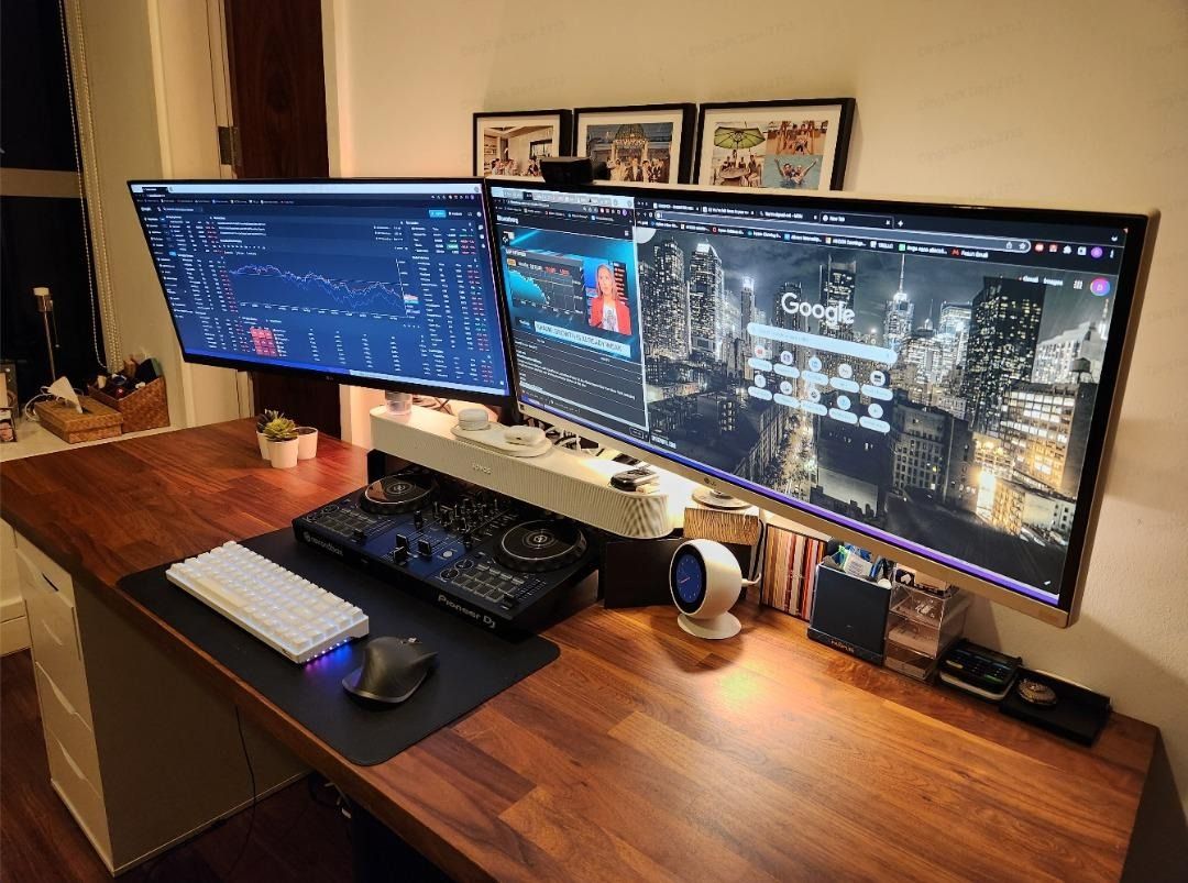 Review: LG's $1500 38UC99 UltraWide Display Offers a Giant, Desk-Filling  Workspace - MacRumors