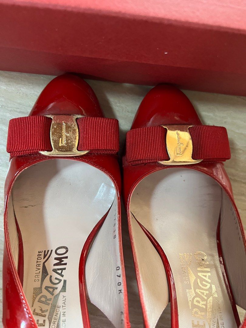 Size 6 Salvatore Ferragamo red heels