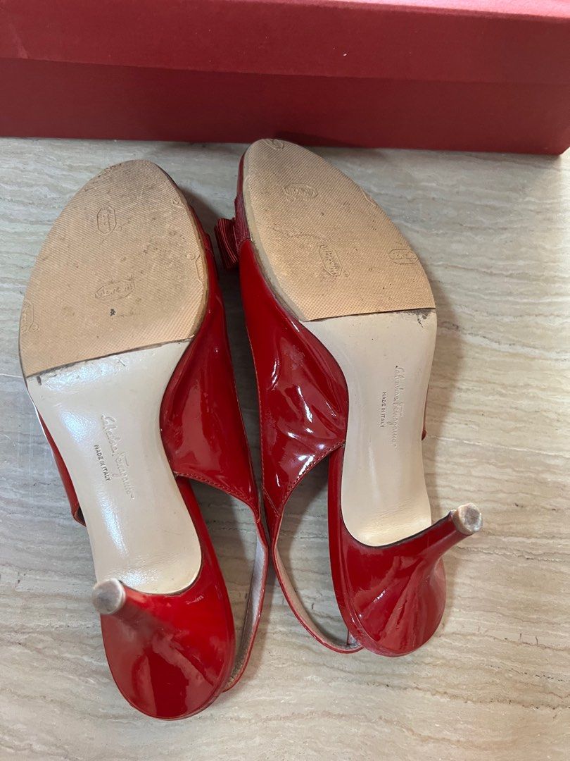 Size 6 Salvatore Ferragamo red heels