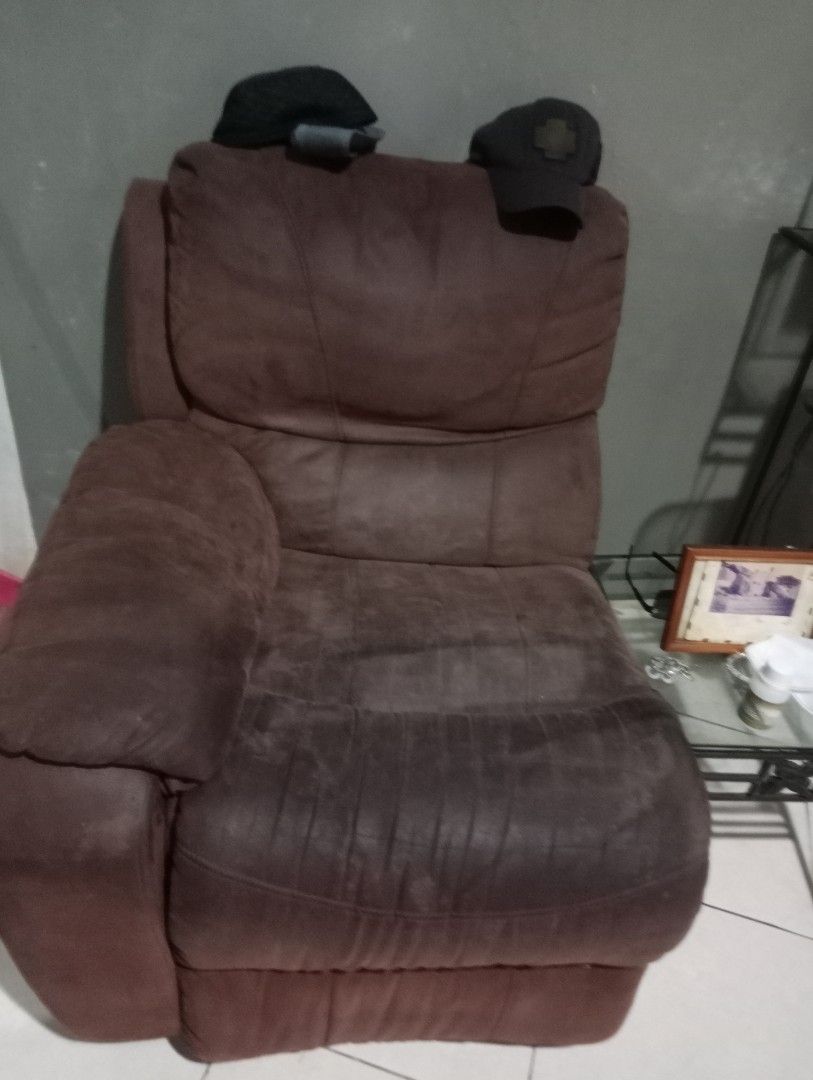 Sofa informa cheers 2 Bintaro, Perabotan Rumah di Carousell