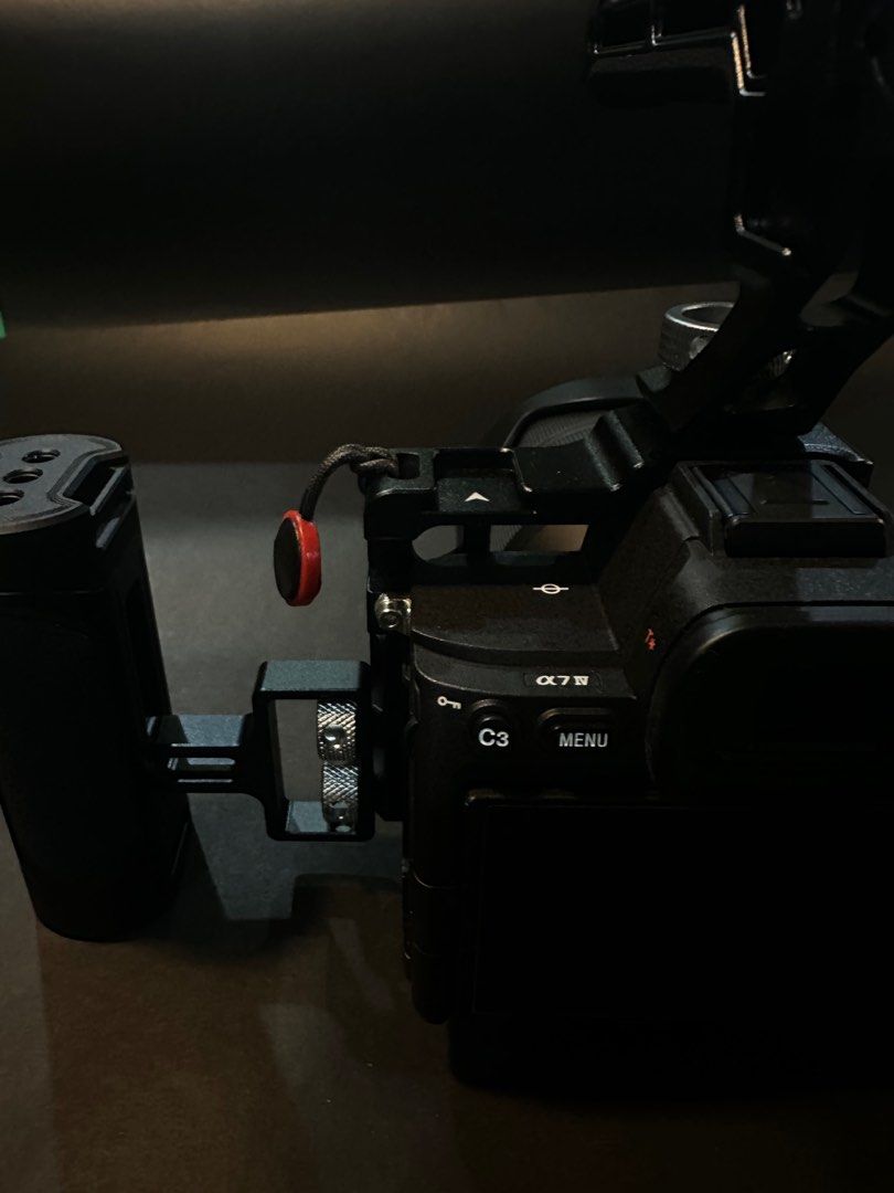 Sony A7iv (For Rent) (Category: Video Cameras) located in Makati City. Submitted by ercelavanzado (Listing ID 1241930795, Image 2). Description: Inclusions - Sony A7iv - Sony FE 28 - 70 Lens - Smallrig Cage Set - 2 SD Cards - 2 Batteries + Charger - Hard Case Multiple Days are discounted..