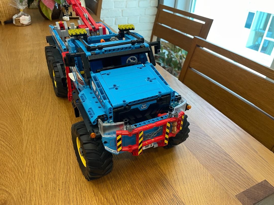 Lego cheap set 42070
