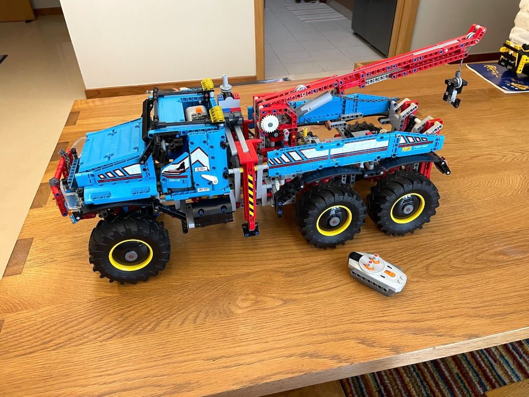 Lego cheap set 42070