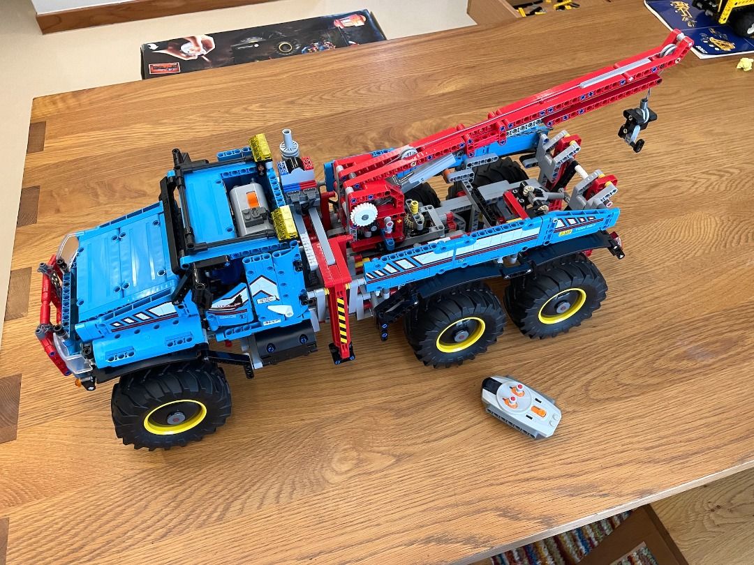 Lego technic 6x6 all terrain shop tow truck 42070 building kit