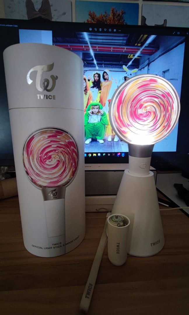 TWICE CANDY BONG V1, Hobbies & Toys, Memorabilia & Collectibles, KWave