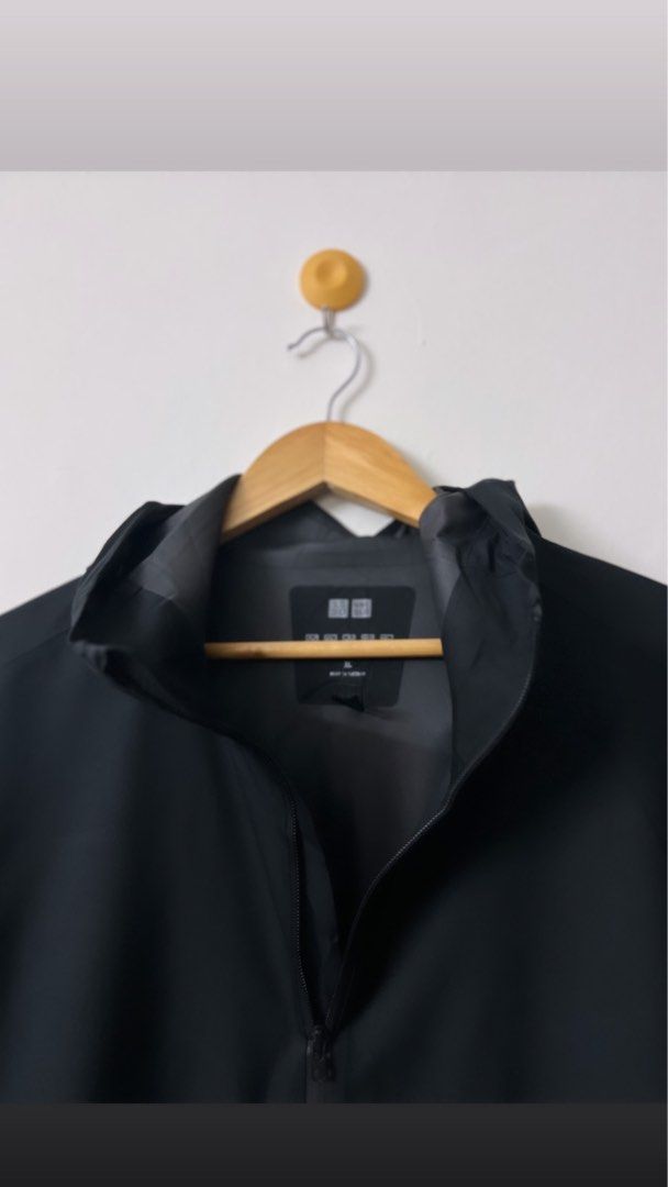 Uniqlo Blocktech Waterproof Jacket, Men's Fashion, Coats, Jackets and Outerwear on Carousell