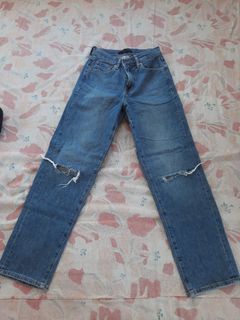 UNIQLO REGULAR STRAIGHT HIGH JEANS