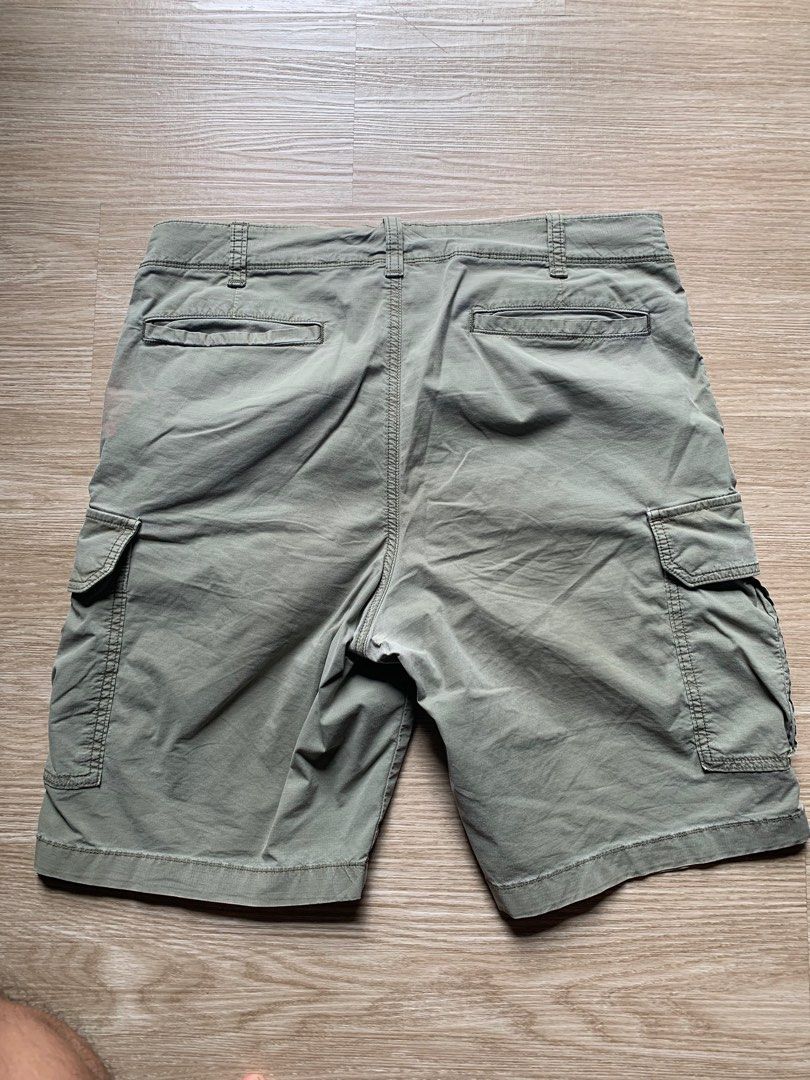 Cargo shorts uniqlo hotsell
