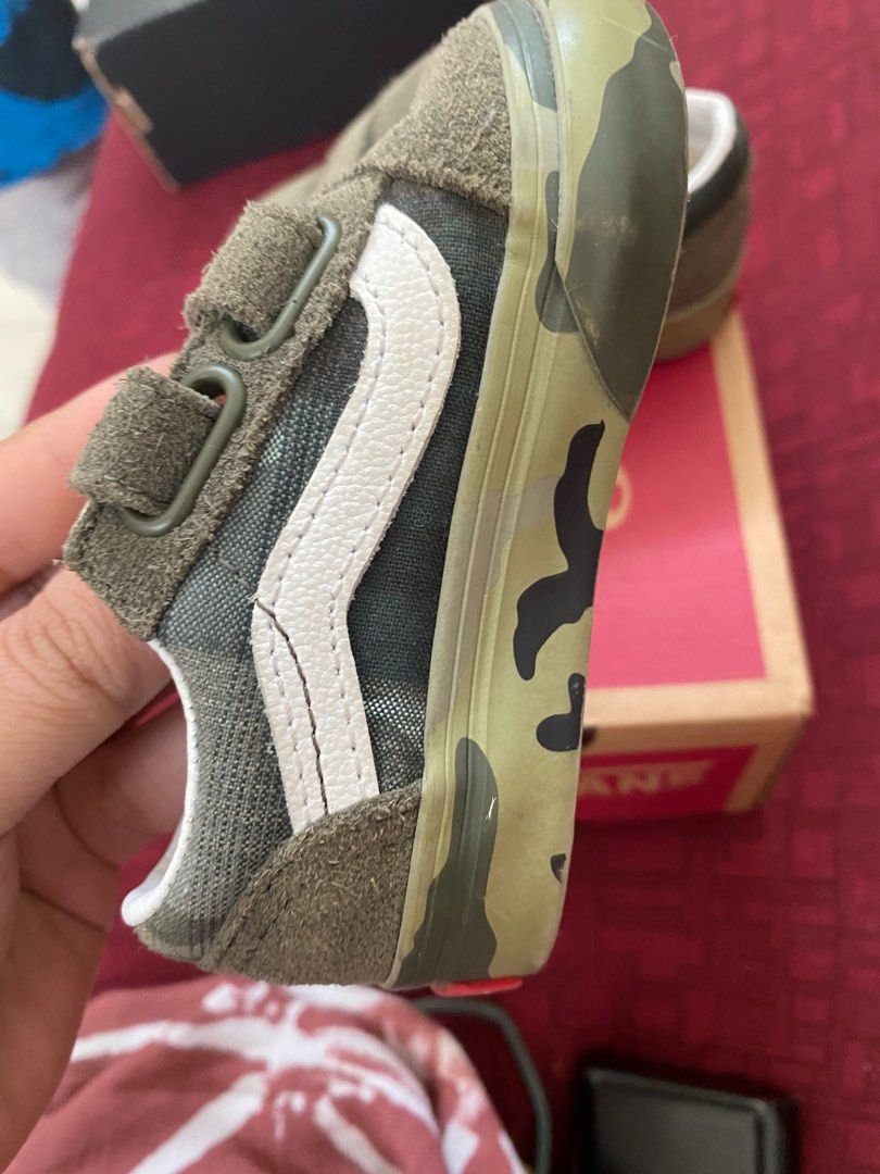 Baby camo vans store