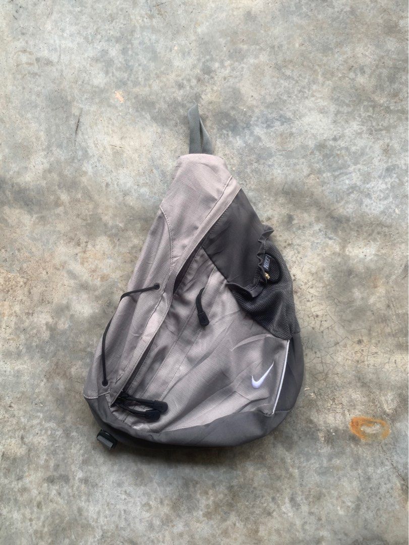 Vintage nike sales crossbody bag
