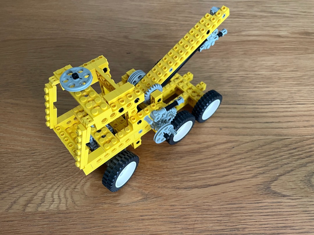 Vintage Technic LEGO universal set 8034 Truck