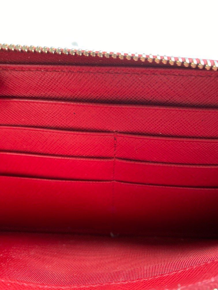 Wallet (Category: Wallets & Card Holders) located in Singapore. Submitted by rachello88 (Listing ID 1241847892, Image 3). Description: Bought from Italy.