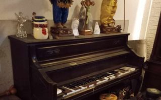 Weinstein preloved vintage piano