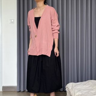 WHITE COLLAR CONCEPT OVERSIZED CARDIGAN
