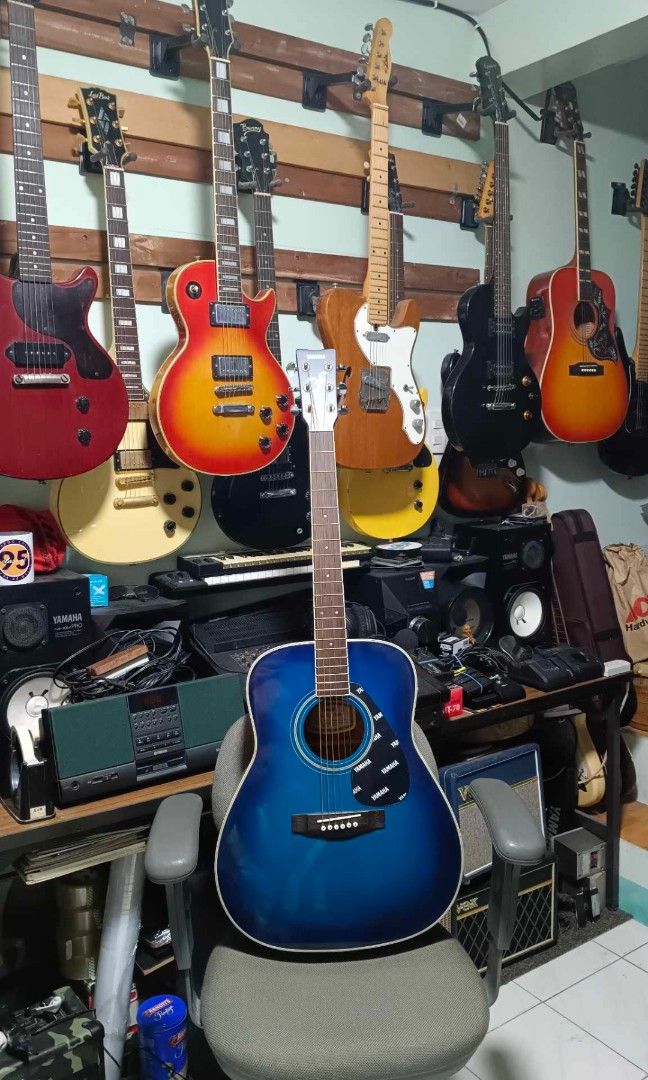 yamaha acoustic guitar, Hobbies & Toys, Music & Media, Musical ...