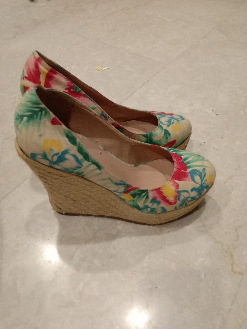 Zalora wedges sales