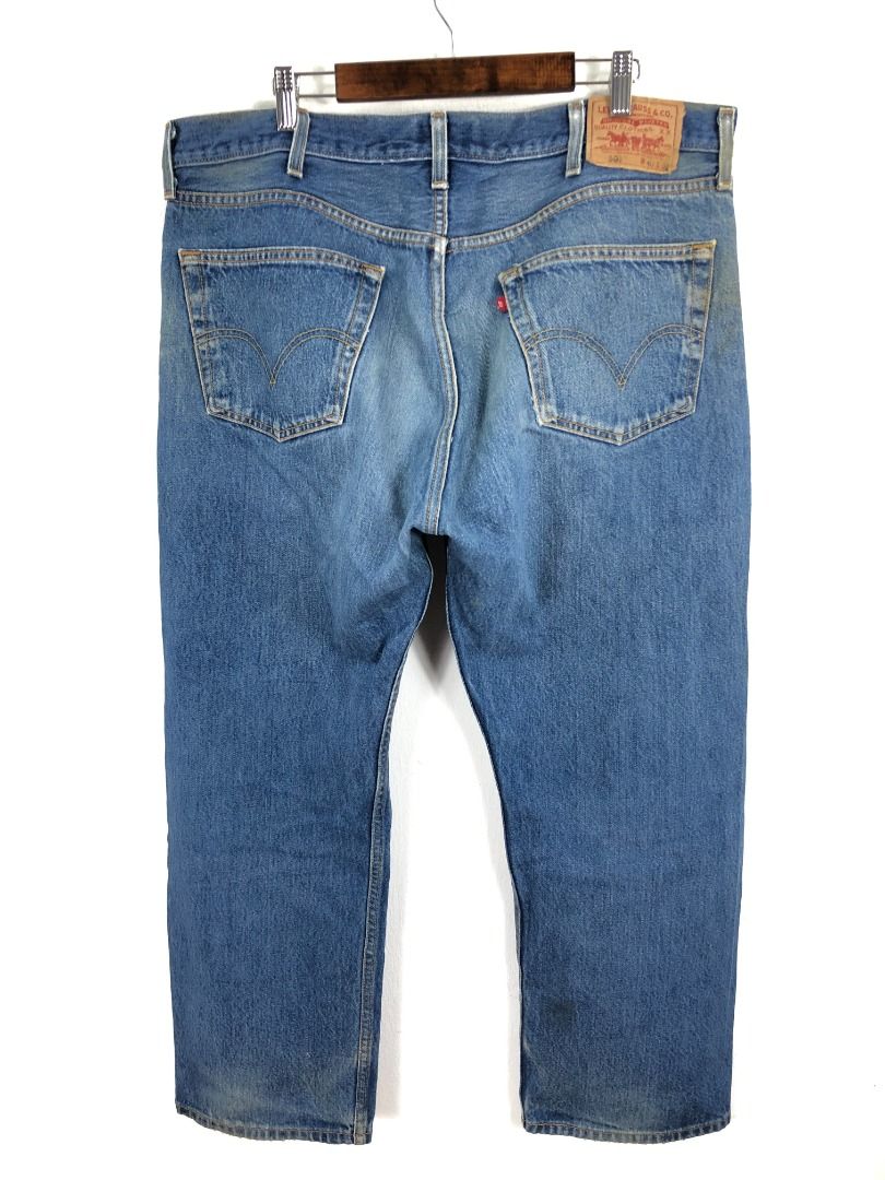 39 x 27 Distressed Vintage Levi 501 Jeans L1520 Men s Fashion