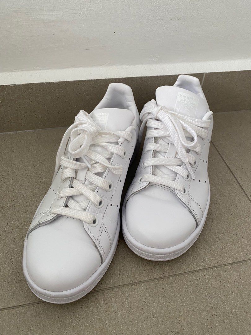 All white adidas stan smith online