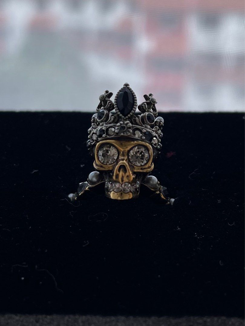 Alexander mcqueen queen skull ring sale