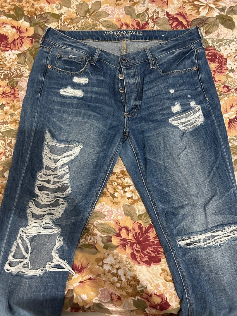 American Eagle Outfitters Ripped Jeans (Category: Jeans) located in Manila. Submitted by aboutsammy (Listing ID 1242053387, Image 2). Description: Never used by seller. Came from ukay box. Not really into ripped jeans fashion. Ideally for plus size girlies. Pls check last photos for condition of crotch area. RFS: Decluttering era.