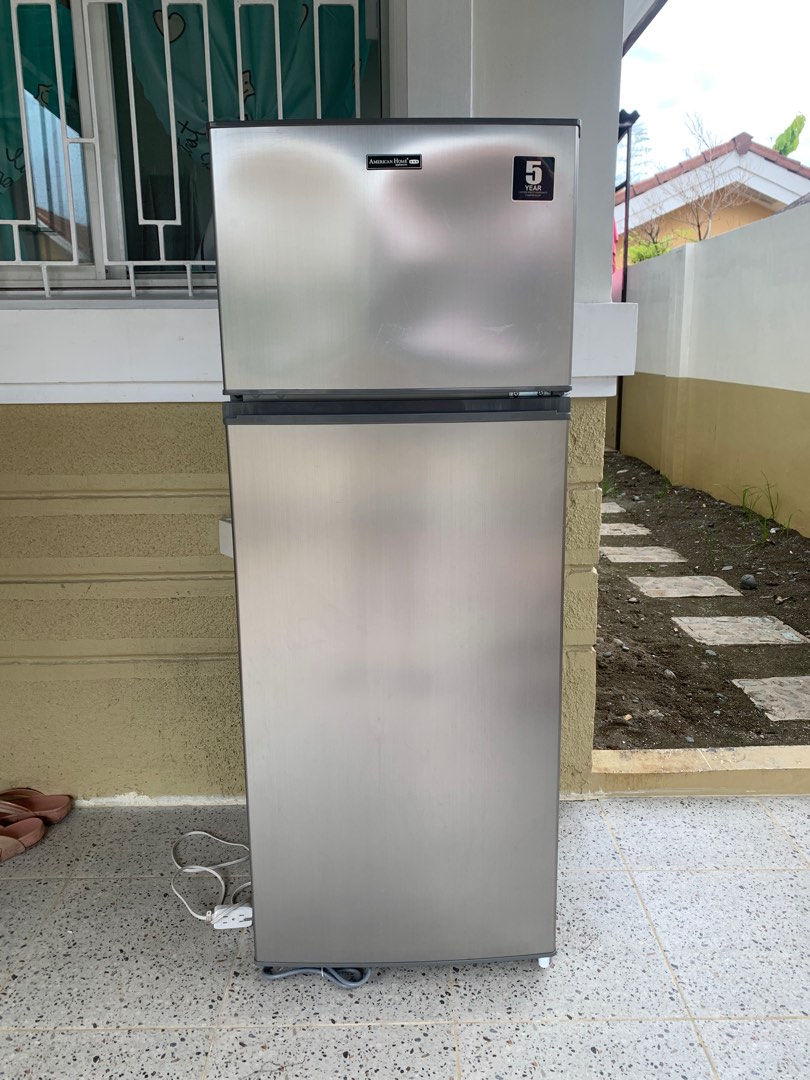 American Home Two Door Refrigerator [PICK UP DAVAO CITY], TV & Home Appliances, Kitchen