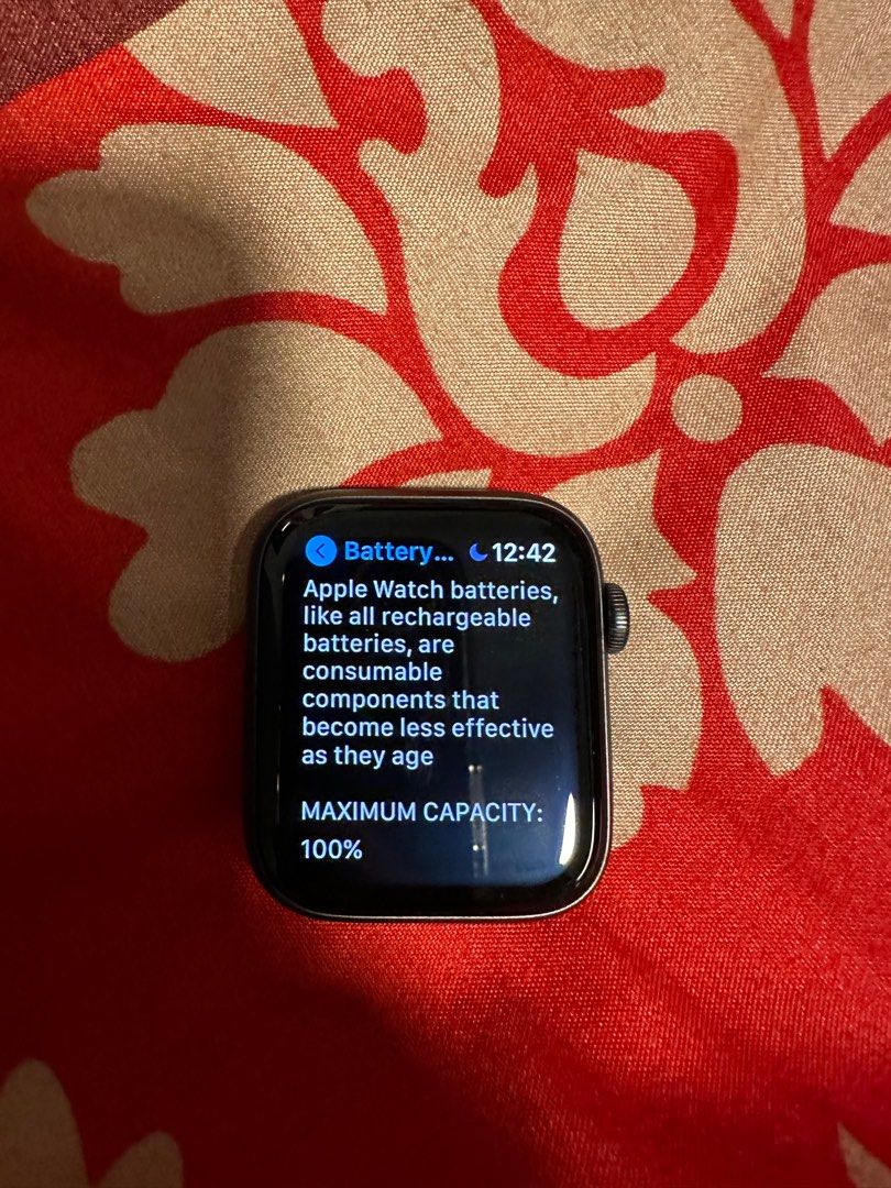 Authentic Apple Watch SE 44MM Space Grey Like New Aluminium Case Black