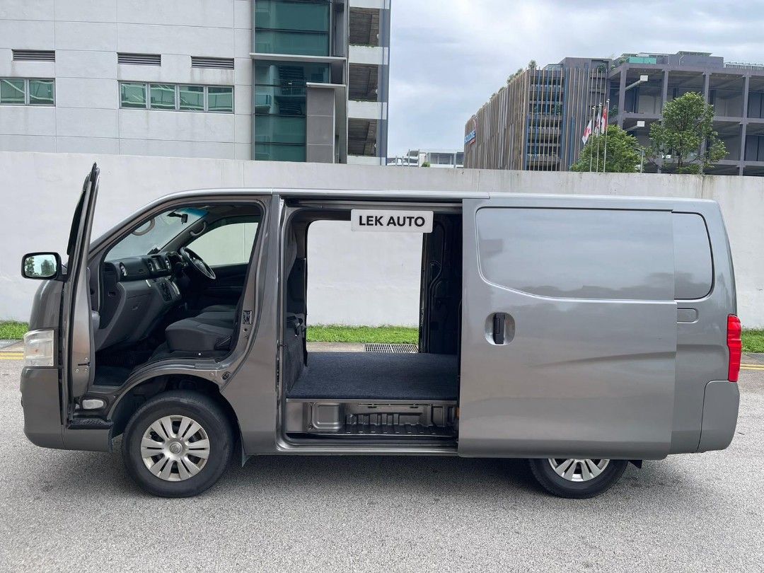 AUTO Van Toyota Hiace Rental / Nissan NV350 Short / Long Term, Cars