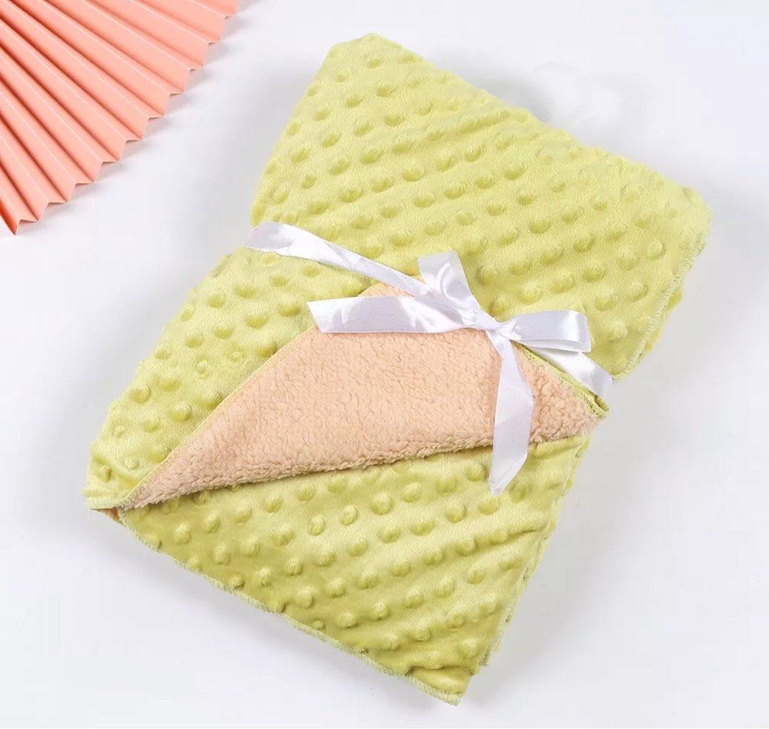 Baby Fleece blanket (Category: Other Baby Bathing & Changing Needs) located in Pasay City. Submitted by archangel21 (Listing ID 1242005521, Image 3). Description: 200 per blanket. Bought at 499. Take all at 6 blankets at P1,000 Available colors: Gray Orange Blue White Blue Green Yellow Green.