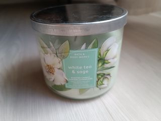 https://media.karousell.com/media/photos/products/2023/7/9/bath__body_works__white_tea_an_1688892040_18023101_thumbnail.jpg