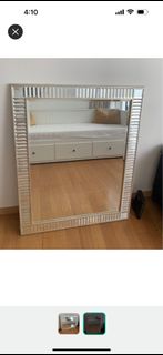 (Category: ) located in . Submitted by ellasingapore (Listing ID 1241962812, Image 1). Description: .