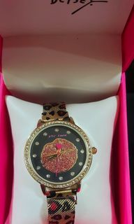 Betsey johnson outlet pug watch