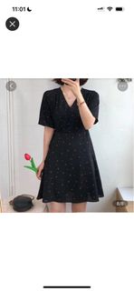 (Category: ) located in . Submitted by avo.clearingcloset (Listing ID 1242052153, Image 1). Description: .