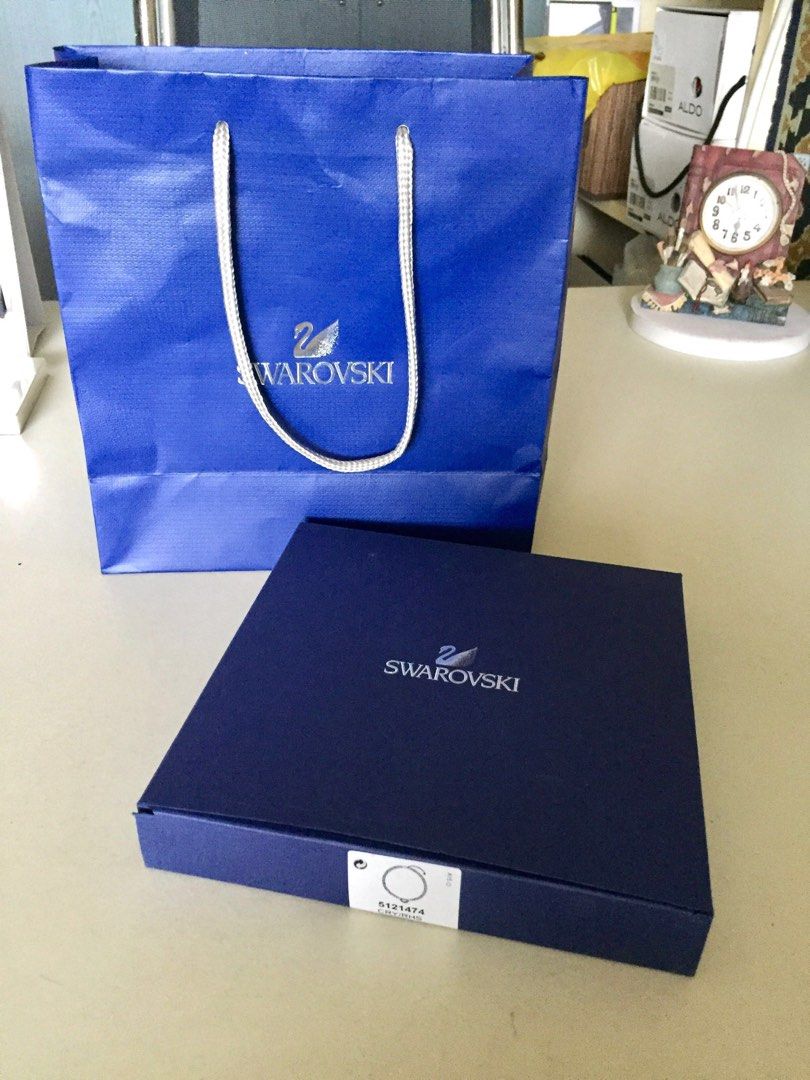 BNIB Authentic Swarovski 5121474 Crush Necklace Rock Triangle