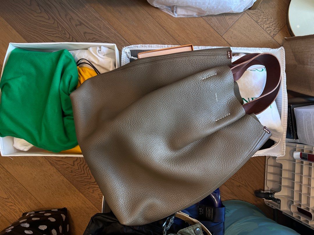 Brand New) Hender Scheme piano bag (taupe), 女裝, 手袋及銀包