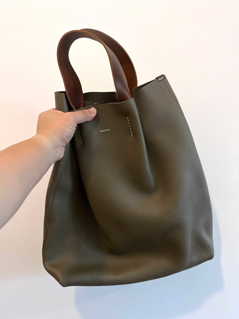 Brand New) Hender Scheme piano bag (taupe), 女裝, 手袋及銀包, Tote