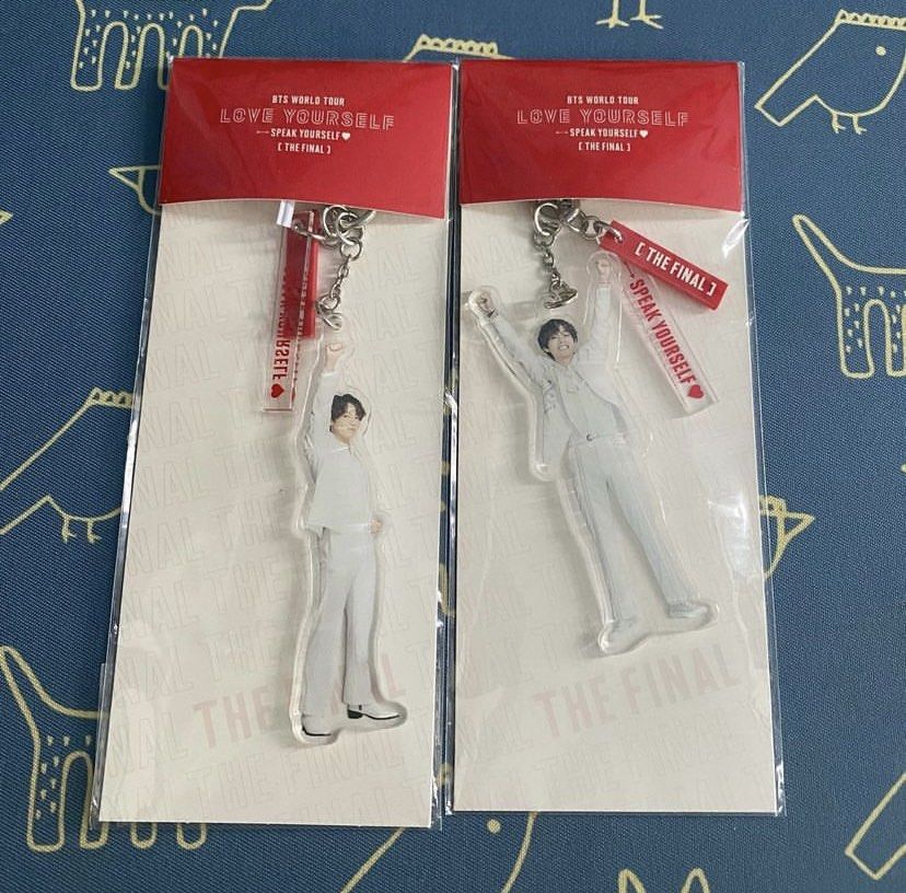Bts love yourself tour keyring store