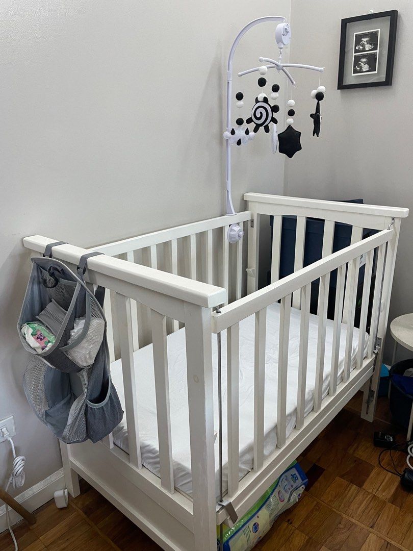 Classic Wooden White Crib with Mattress