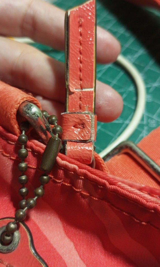 Coach crossbody bag (Category: Luxury Bags & Wallets) located in Manila. Submitted by myitemsarepreloved (Listing ID 1242016523, Image 3). Description: Coach Nylon Crossbody bag minimal flaws po ung crack Nung zipper pull clean inside and out with hangtag.