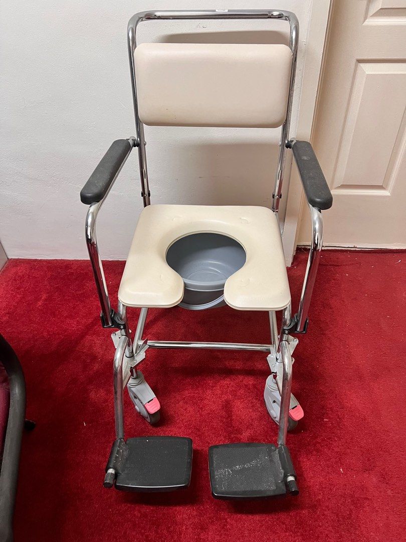 Commode wheelchair with foot pedals, paid 360, Health & Nutrition