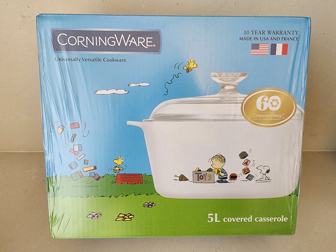 CorningWare Limited Edition Peanuts / Snoopy Covered Casserole (5L), Furniture & Home Living