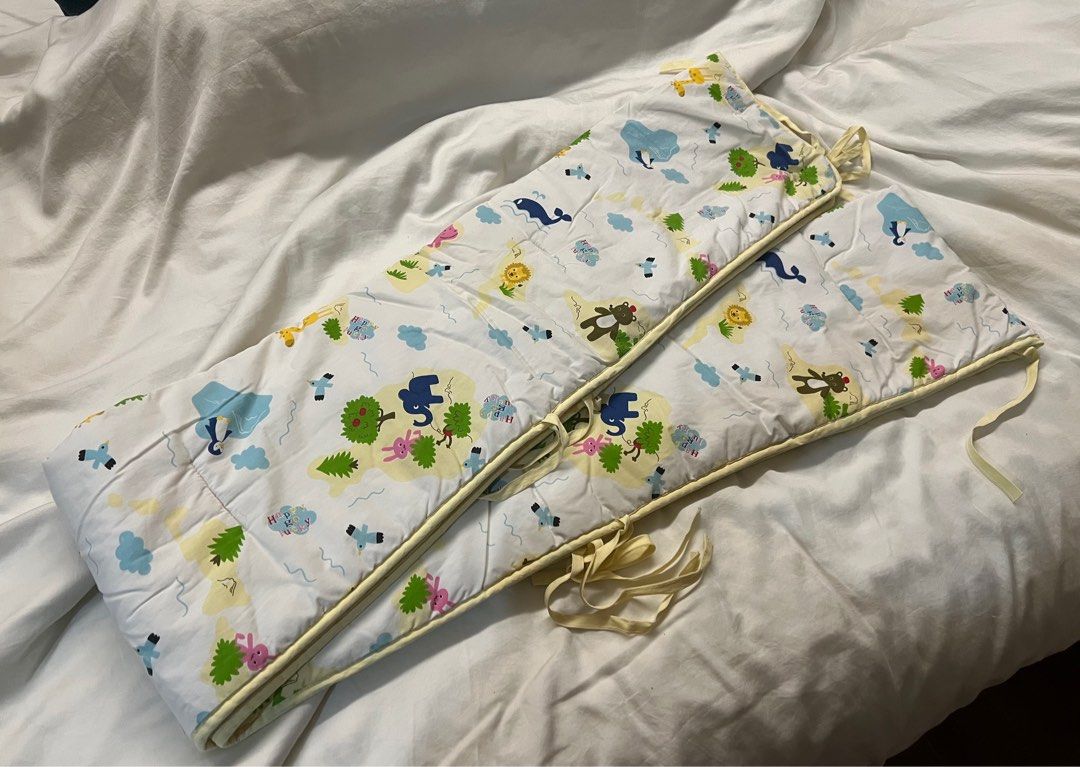 Cot Bumper 1 pce L390 x H26 with free bedsheet and pillowcase, Babies