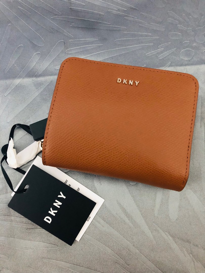 Dkny shop wristlet purse