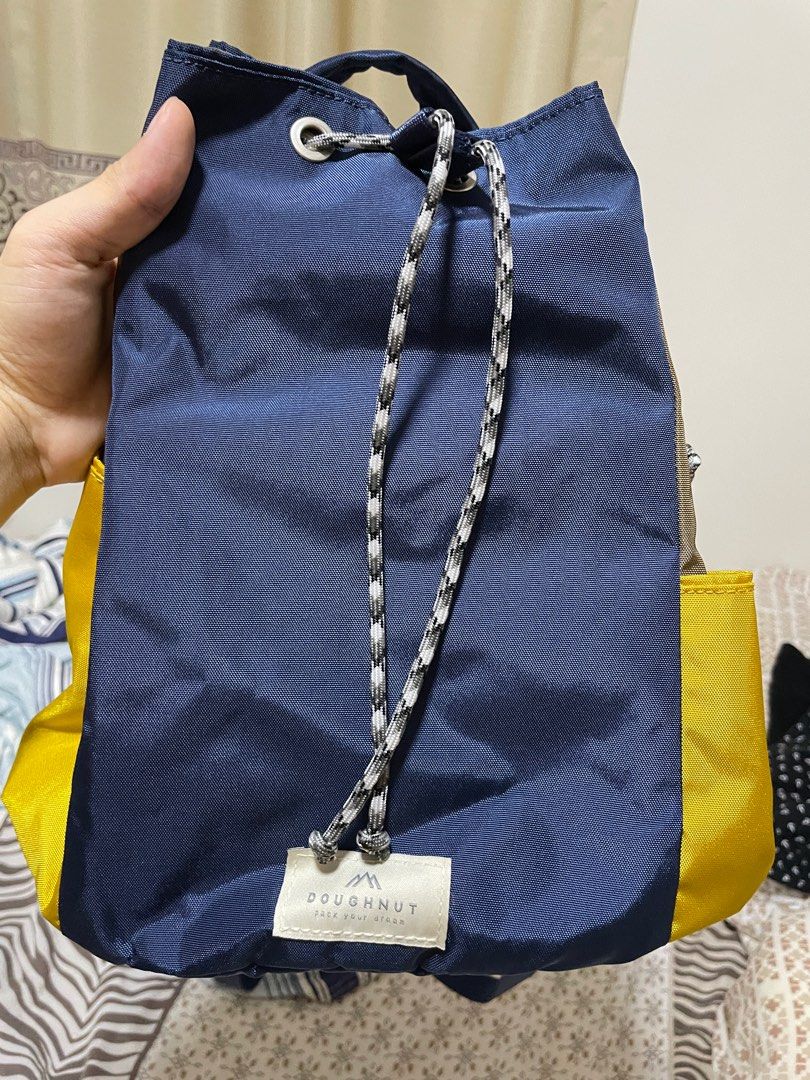 Doughnut Sonoma 小背包, 女裝, 手袋及銀包, 背囊- Carousell